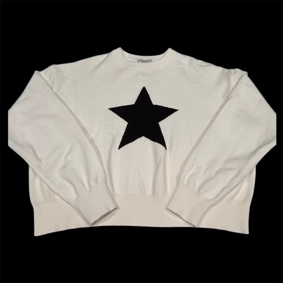 Orange Kiss Essentials white cropped sweater w/ a black star graphic Size Small - Picture 9 of 9